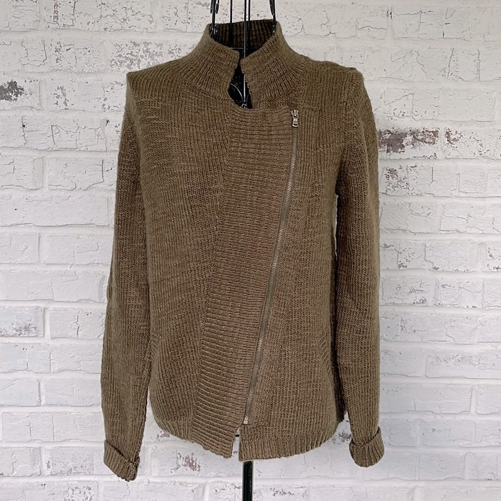 GAP military style sweater with zipper